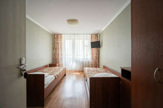 Гостиница Островок Санкт-Петербург Двухместный номер с 2 отдельными кроватями и общим туалетом-4