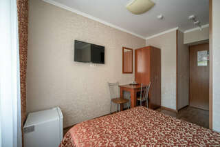 Гостиница Островок Санкт-Петербург Двухместный номер с 1 кроватью и собственной ванной комнатой-2