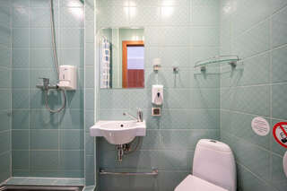 Гостиница Островок Санкт-Петербург Двухместный номер с 1 кроватью и собственной ванной комнатой-9